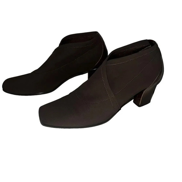 Donald J. Pliner Brown Reya Booties Sz 7M - Picture 2 of 6